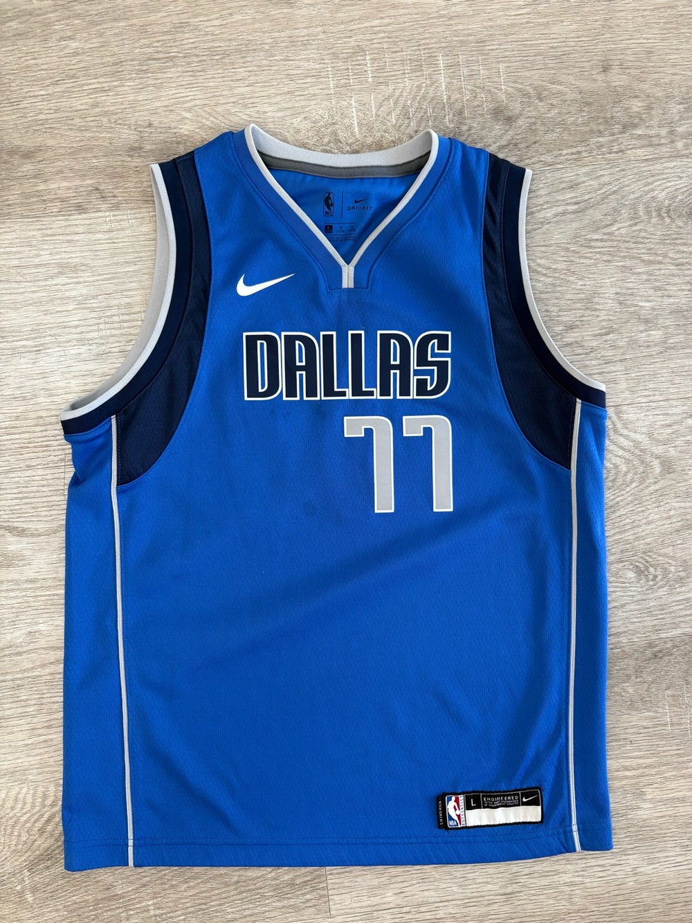 Nike Dri fit Luka Doncic Dallas Mavericks NBA jersey Kids Large 14/16